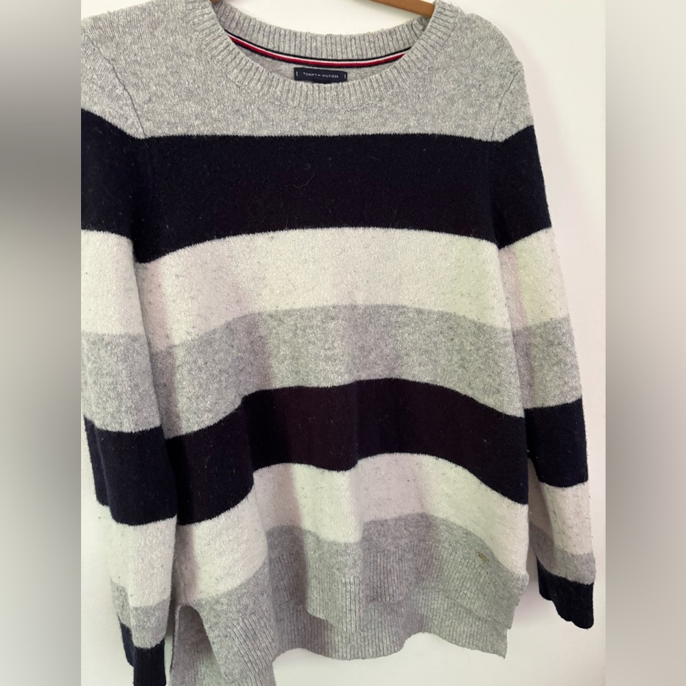 Tommy Hilfiger men’s sweater